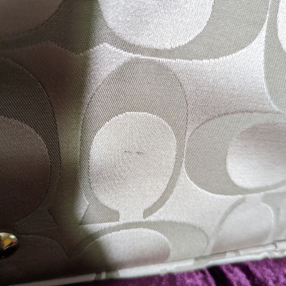 3 pocket coach purse - Picture 3 of 12